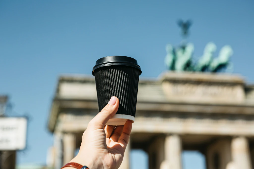 „Geht nicht hierhin“: US-Opernstar sucht schlechtesten Kaffee Berlins – und wird fündig