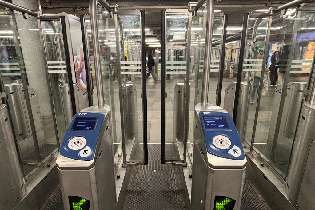 Vorbild für Berlin? Zugangskontrolle im U-Bahnhof Beurs in Rotterdam.