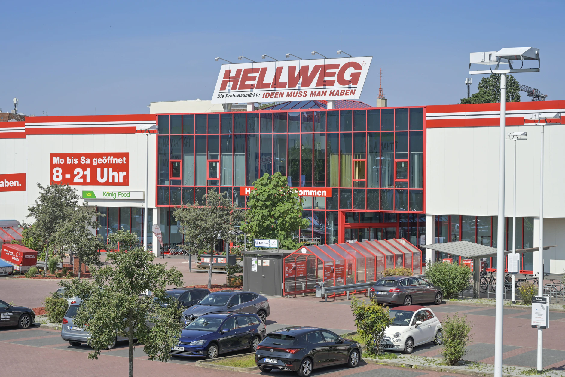 Der Hellweg-Baumarkt in der Schöneberger Yorckstraße. Müssen die Kunden jetzt eine Schließung befürchten?