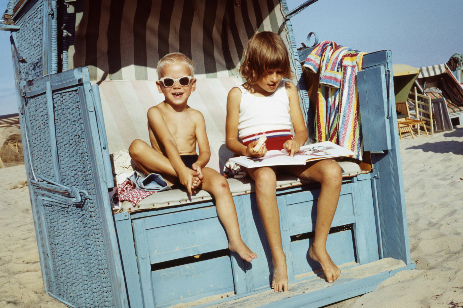 Mit den Kindern am Ostseestrand, auf dem Campingplatz oder einfach im Garten: Viele erinnern sich gern an die Sommer, die sie zu DDR-Zeiten erlebten.