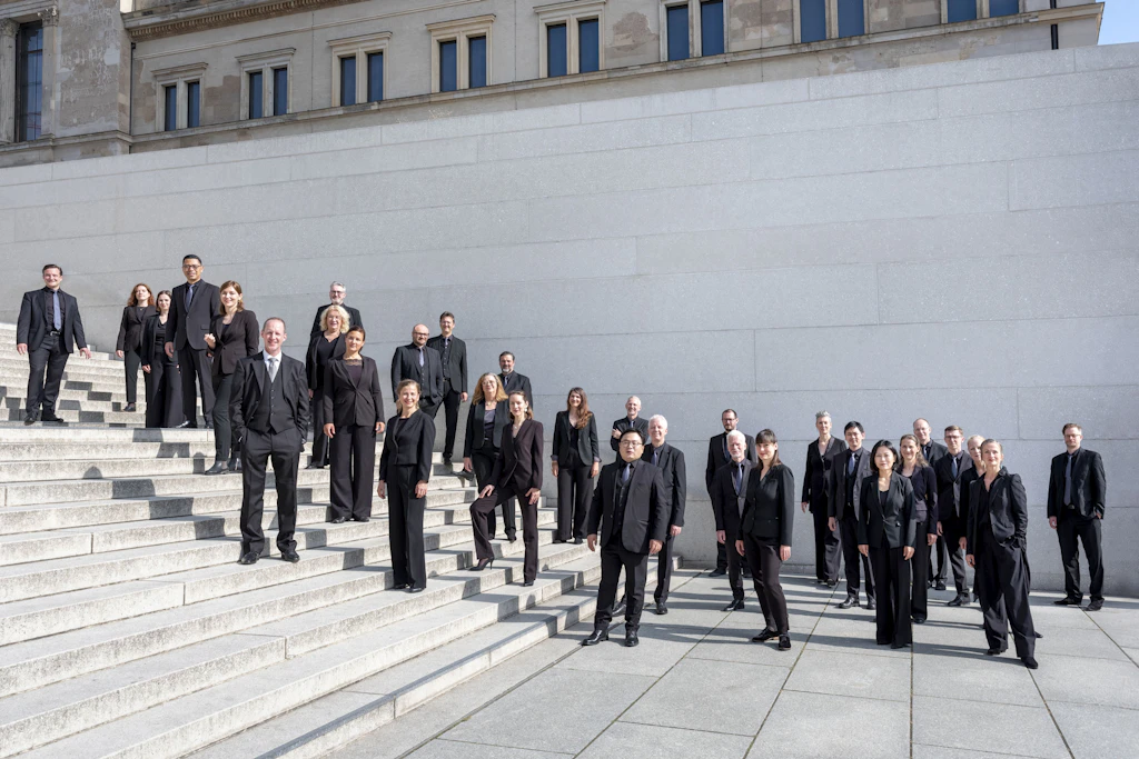 Unter den europaweit führenden Profichören zeichnet sich der RIAS Kammerchor durch ein besonderes Klangbild aus.
