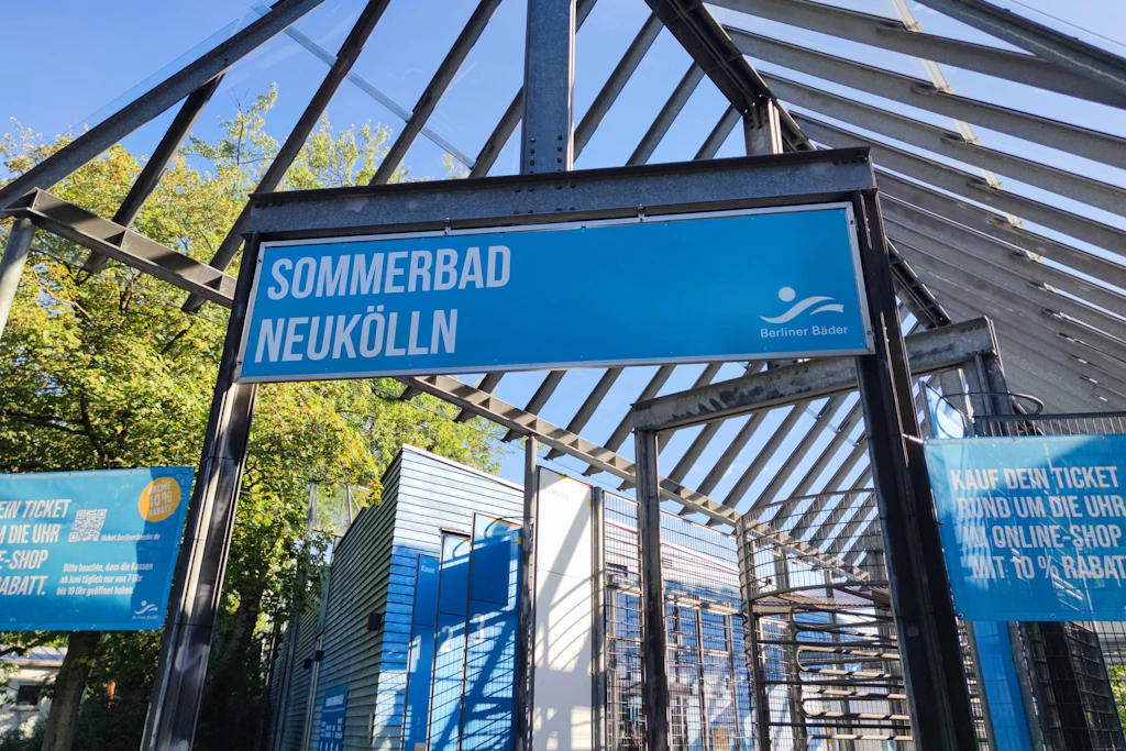 Sommerbad Neukölln öffnet erst im Juli – und schuld ist die Kohle