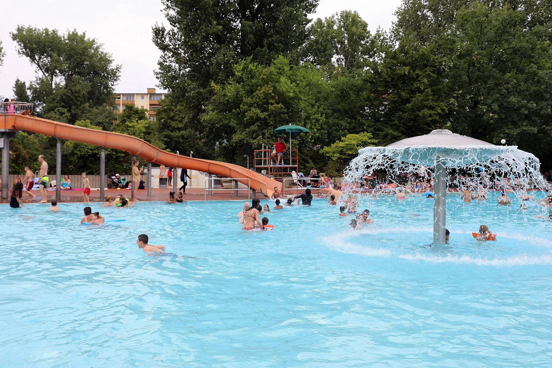 Das Sommerbad in Kreuzberg wird diesen Sommer wieder zum Bade-Hotspot.