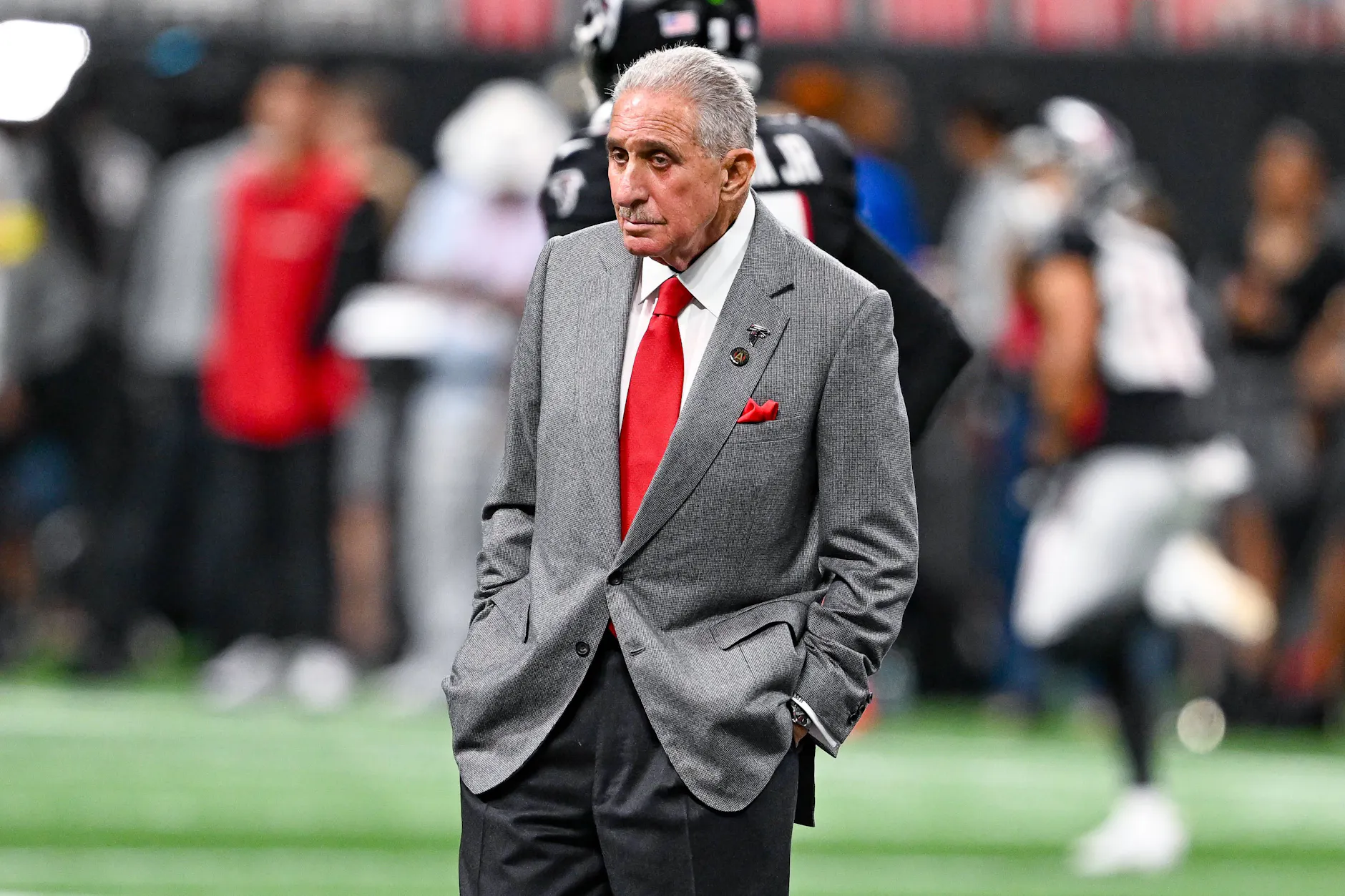 Arthur Blank hält die Preise niedrig, damit sich die Fans in seinem Stadion wohl fühlen.
