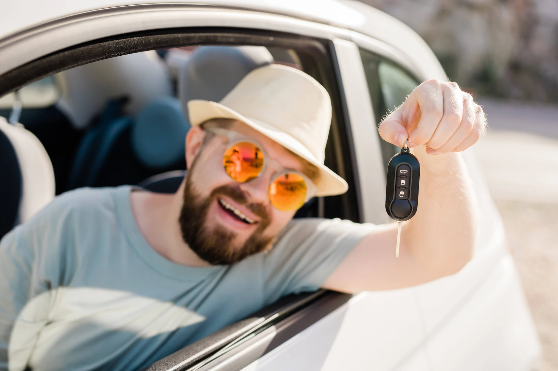 Bei vielen Autos funktioniert der clevere Trick mit dem Autoschlüssel um das Auto auf einen Knopfdruck durchzulüften (Symbolfoto).