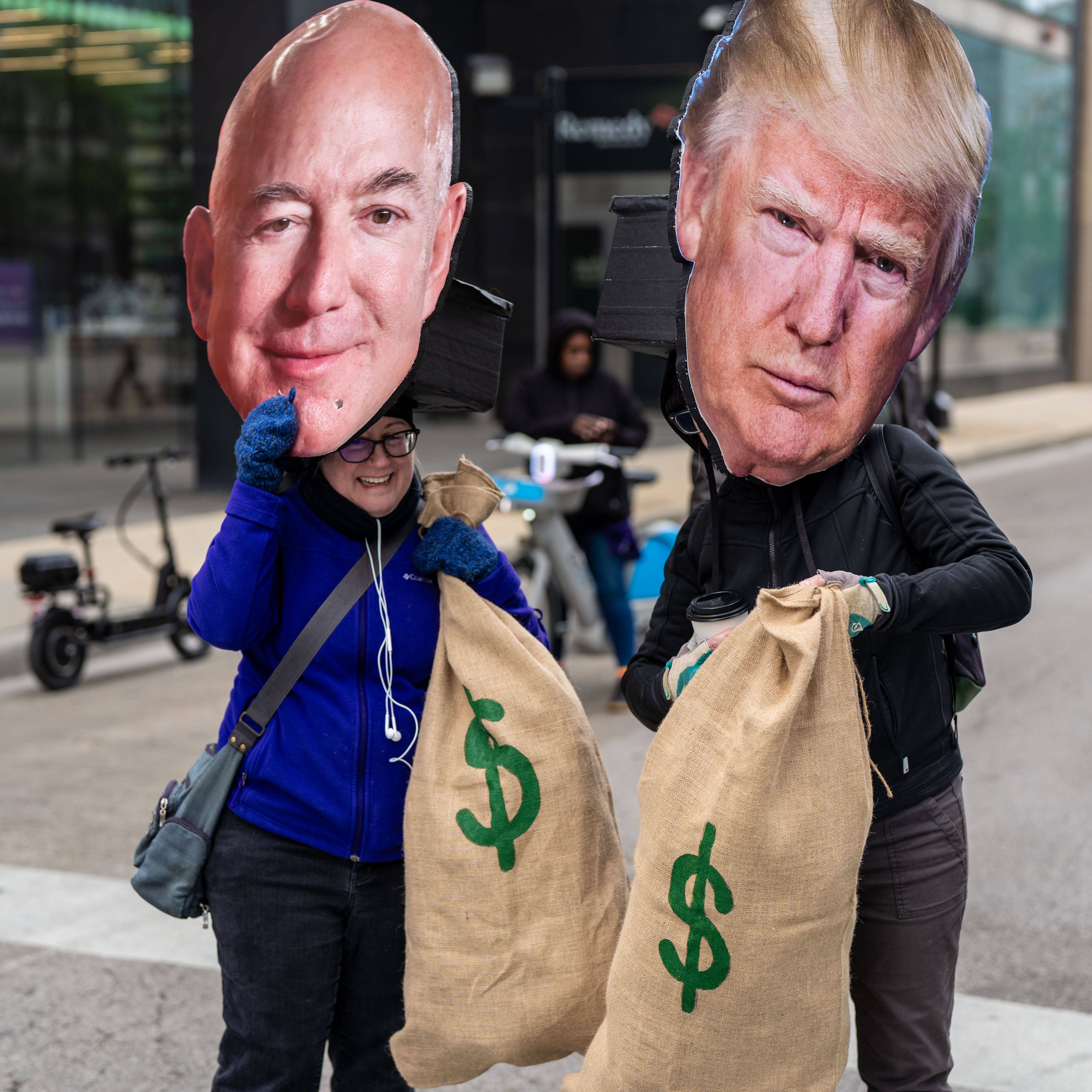 Bezos zu Trump: „Die Washington Post war mein schlechtestes Investment. Die Leute sind furchtbar dort!“