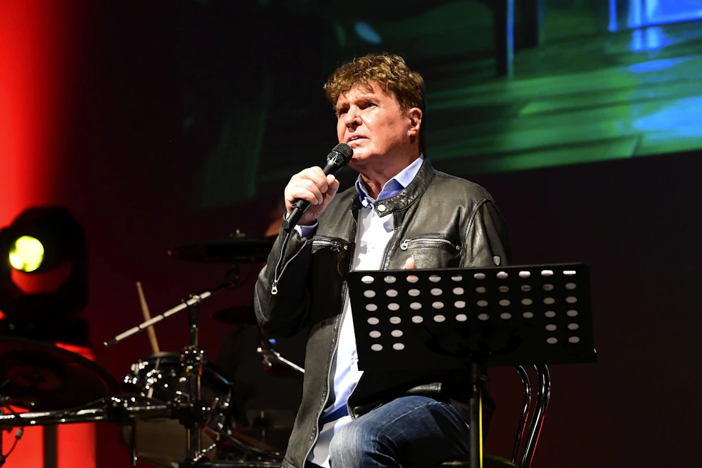 Frank Schöbel hat mit Äußerungen über den Westen für Aufsehen gesorgt und erhält damit viel Lob und Zustimmung.
