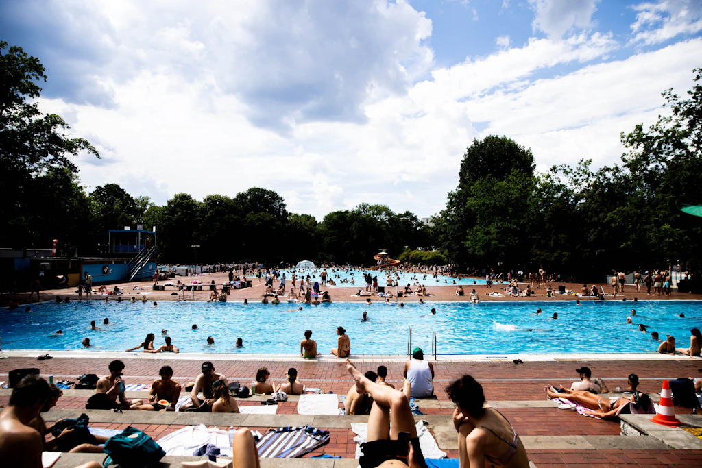 Das Prinzenbad im Stadtteil Kreuzberg musste wegen eines Kabelbrandes schließen.