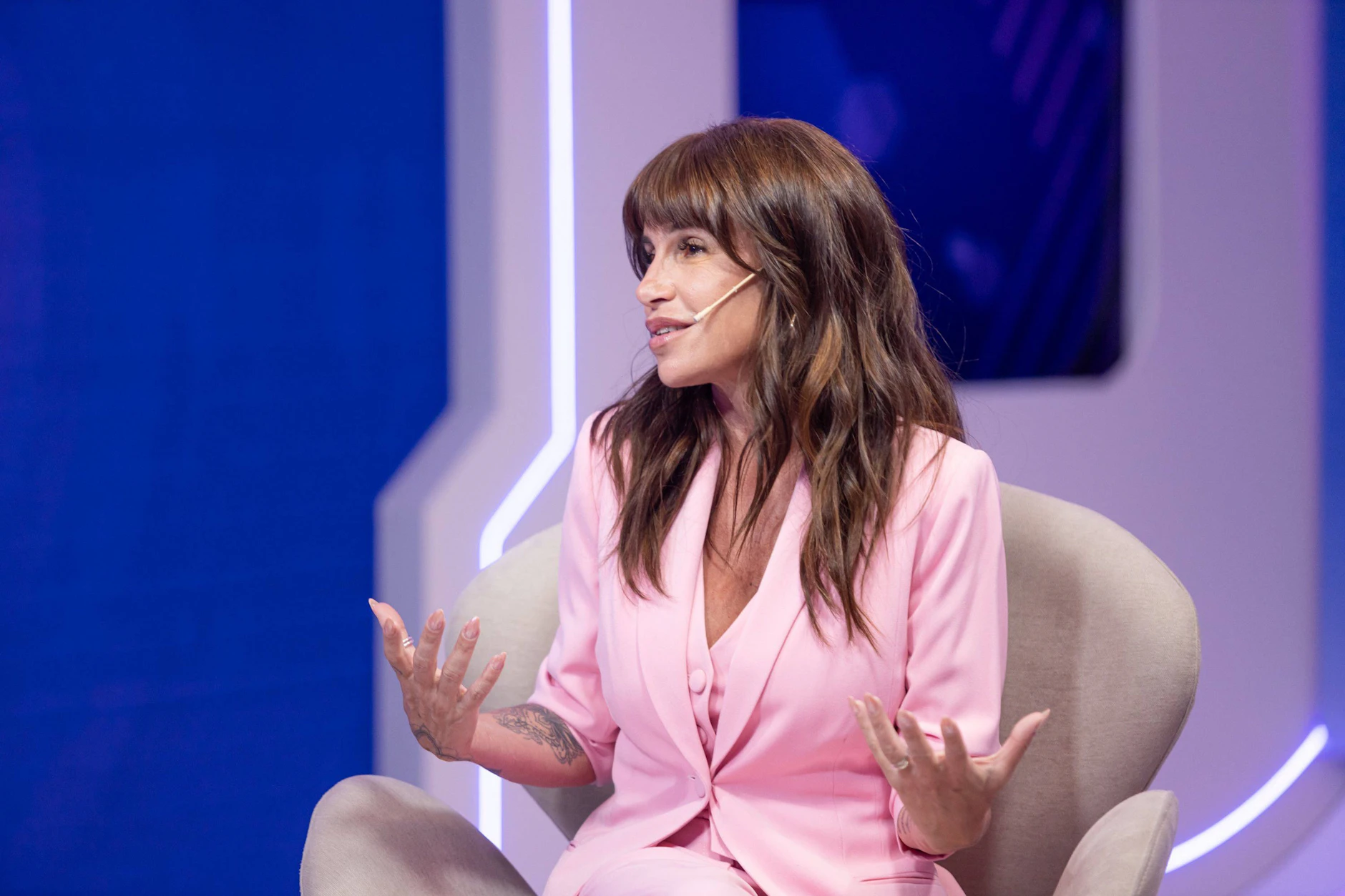 Die argentinische TV-Moderatorin Florencia Pena verbreitete live im Fernsehen eine Falschmeldung über den Tod von Messis Vater Jorge und wurde gefeuert.