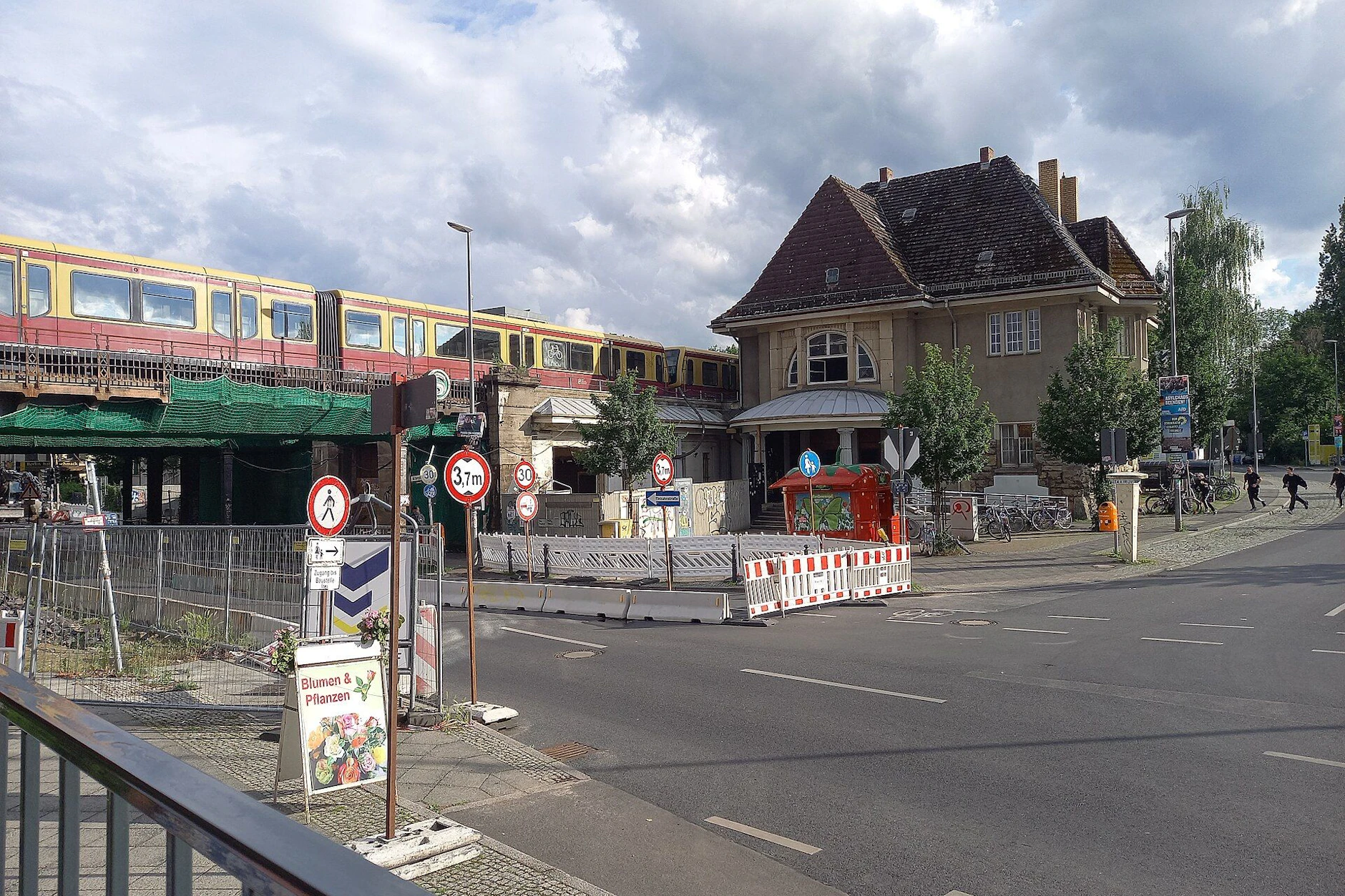 Pankow genervt von Brücken-Baustelle: Wiltbergstraße bis 2028 voll gesperrt