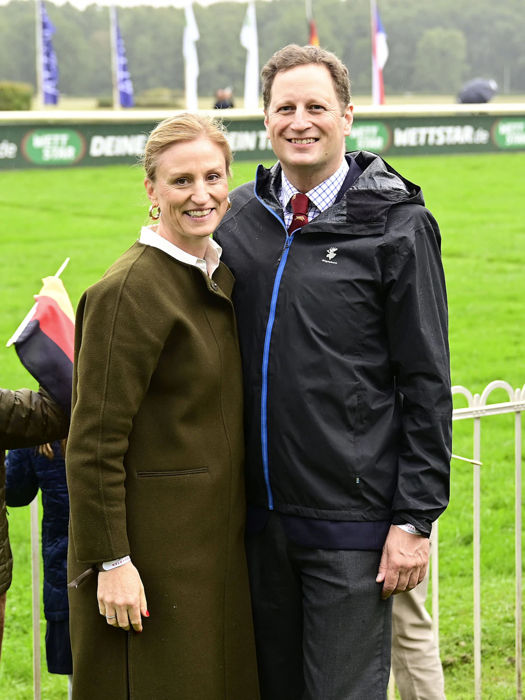 Sophie Prinzessin von Preußen und Georg Friedrich Prinz von Preußen auf der Galopprennbahn Hoppegarten