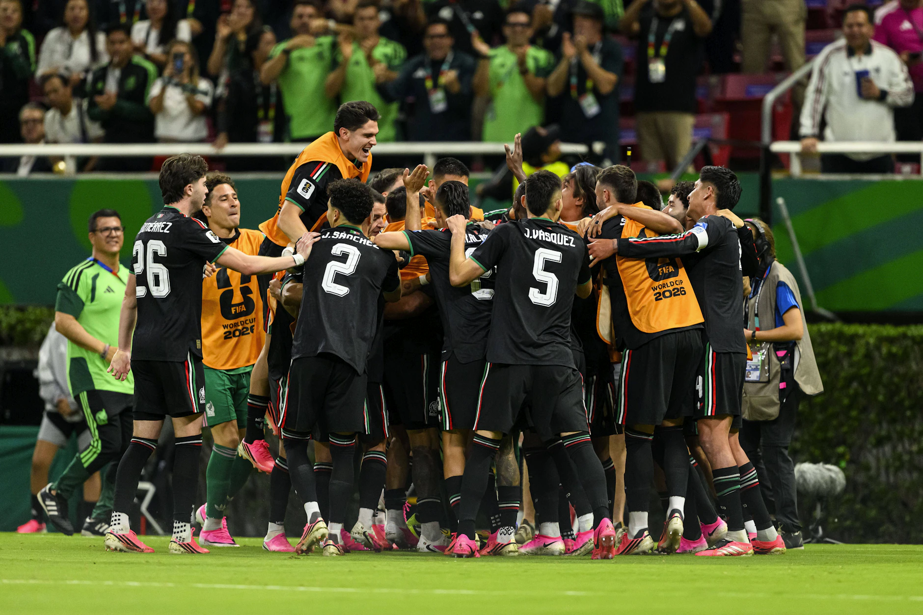 Mexiko kann jetzt schon feiern. Durch einen 1:0-Sieg gegen Südkorea ist der WM-Gastgeber jetzt schon Gruppensieger.