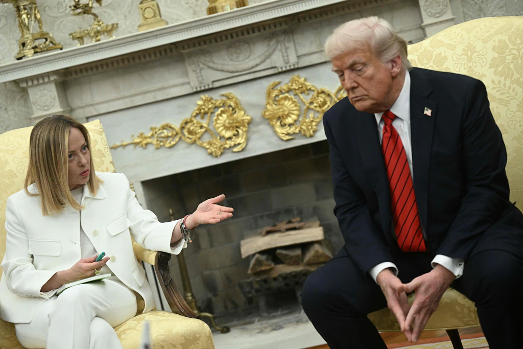 Zwischen Italiens Ministerpräsidentin Giorgia Meloni und US-Präsident Donald Trump herrscht dicke Luft.