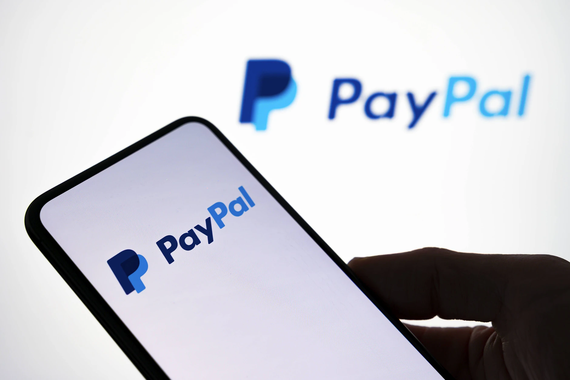 PayPal-Kunden werden derzeit von Betrügern attackiert.