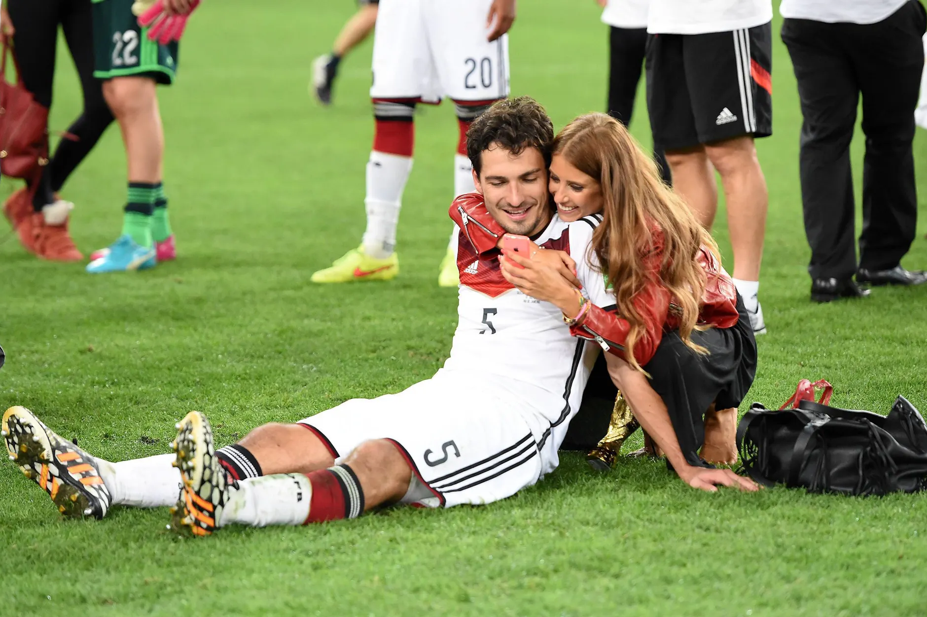 Cathy Hummels war immer an Mats’ Seite. Hier am 13. Juli 2014, als Deutschland die WM gewann.
