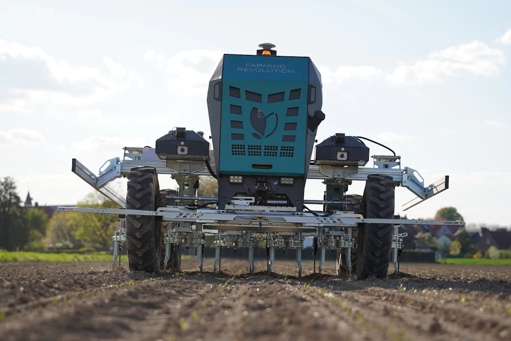 Ohne Fahrer: Autonom arbeitende Roboter wie der Shugarbeet revolutionieren den Zuckerrübenanbau. Sie übernehmen autonom die Aussaat und das mechanische Unkrautjäten.