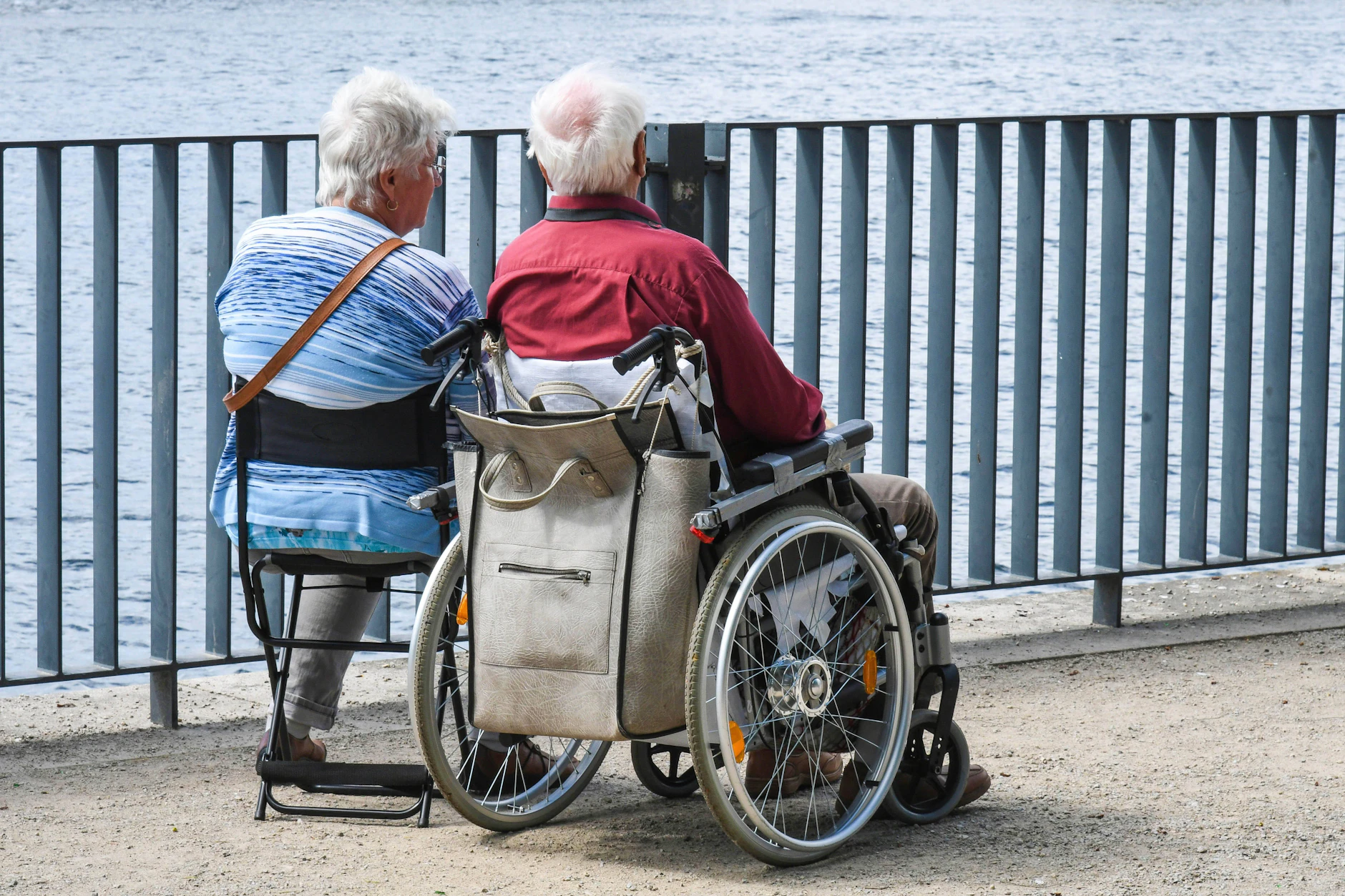 Mit dem Geld aus der DKLB-Stiftung sollen Menschen Hilfe bekommen, die durch Behinderungen, Krankheiten oder andere Notsituationen belastet sind.