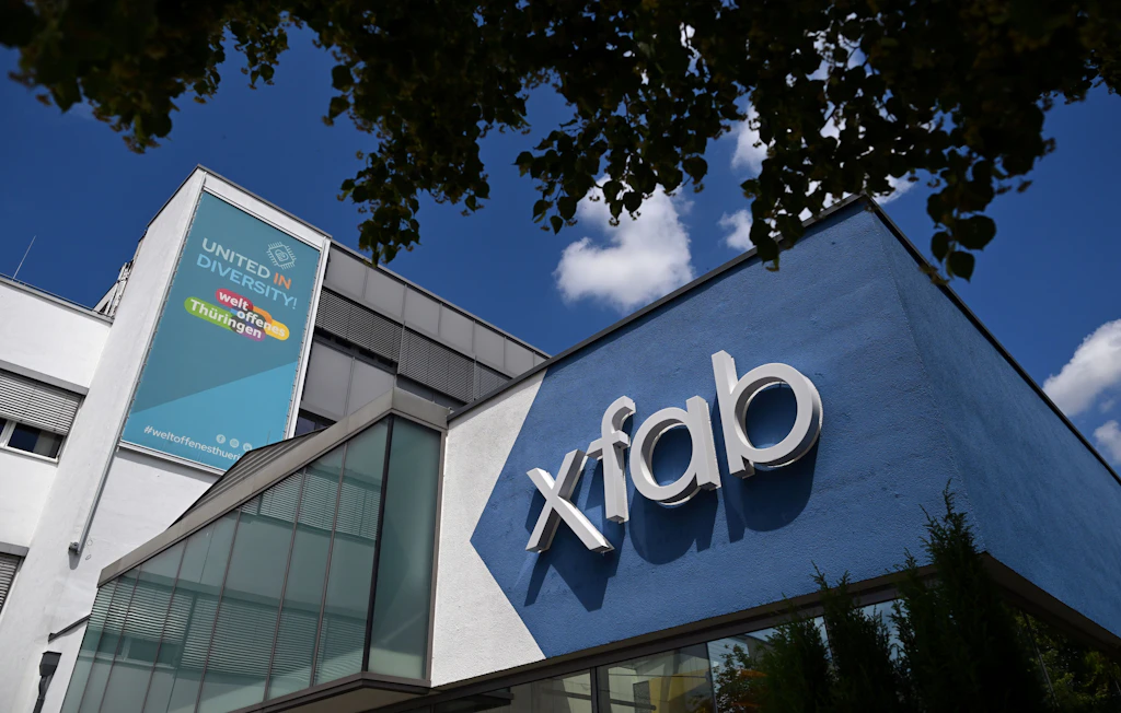 Halbleiterfertigung: X-Fab legt Grundstein für neue Chipfabrik in Erfurt