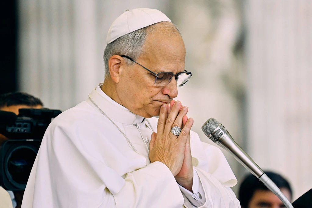 Papst Leo XIV. und Jeffrey Sachs: Die einsamen Rufer gegen den großen Krieg