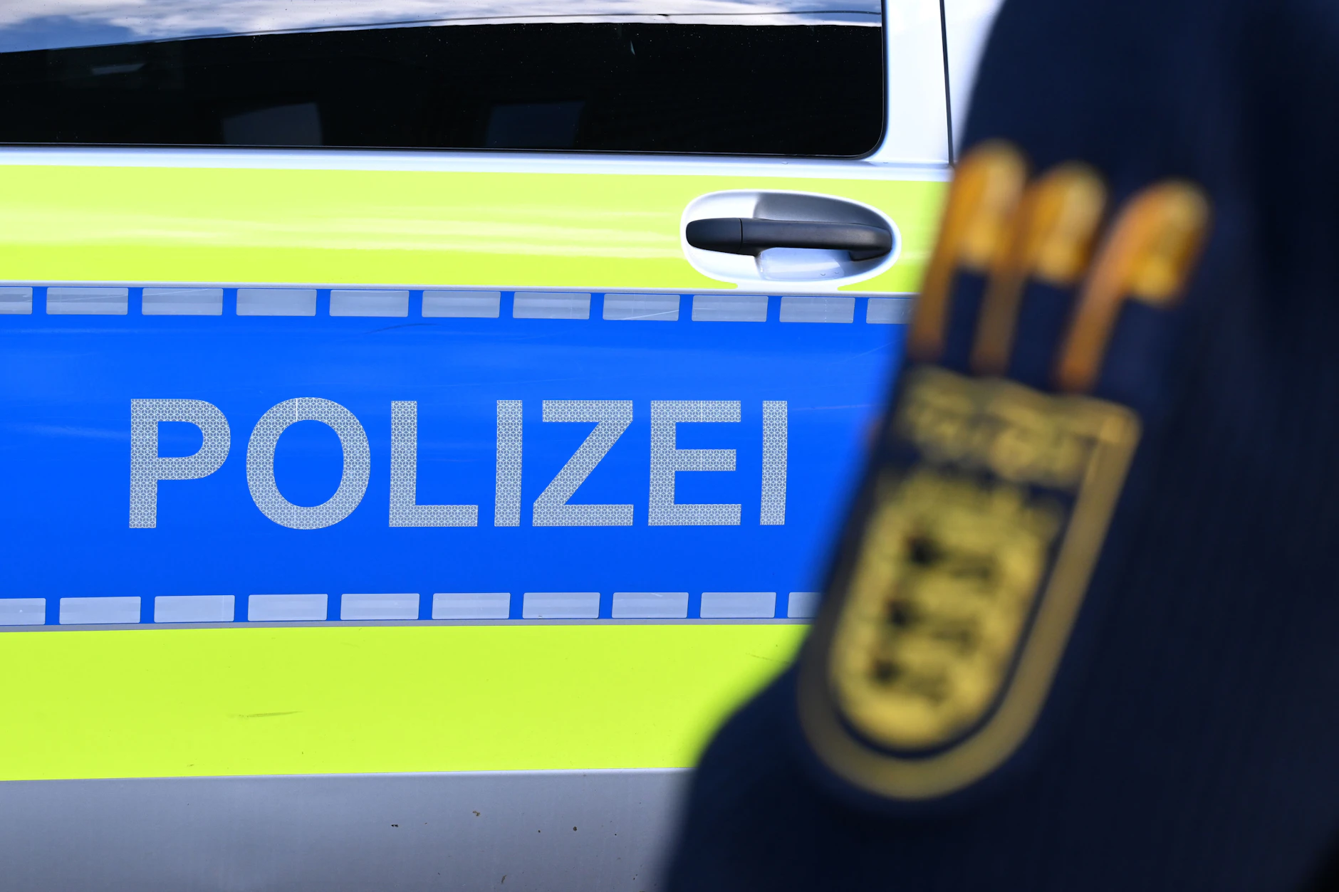 Auch die Polizei war gemeinsam mit dem Sozialamt und dem Jobcenter vor Ort.