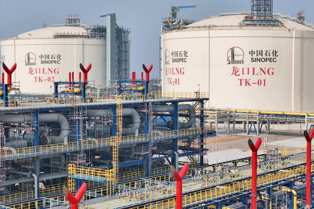 Chinas LNG-Terminal Longkou soll künftig Lieferungen aus dem russischen Projekt Arctic LNG 2 aufnehmen.