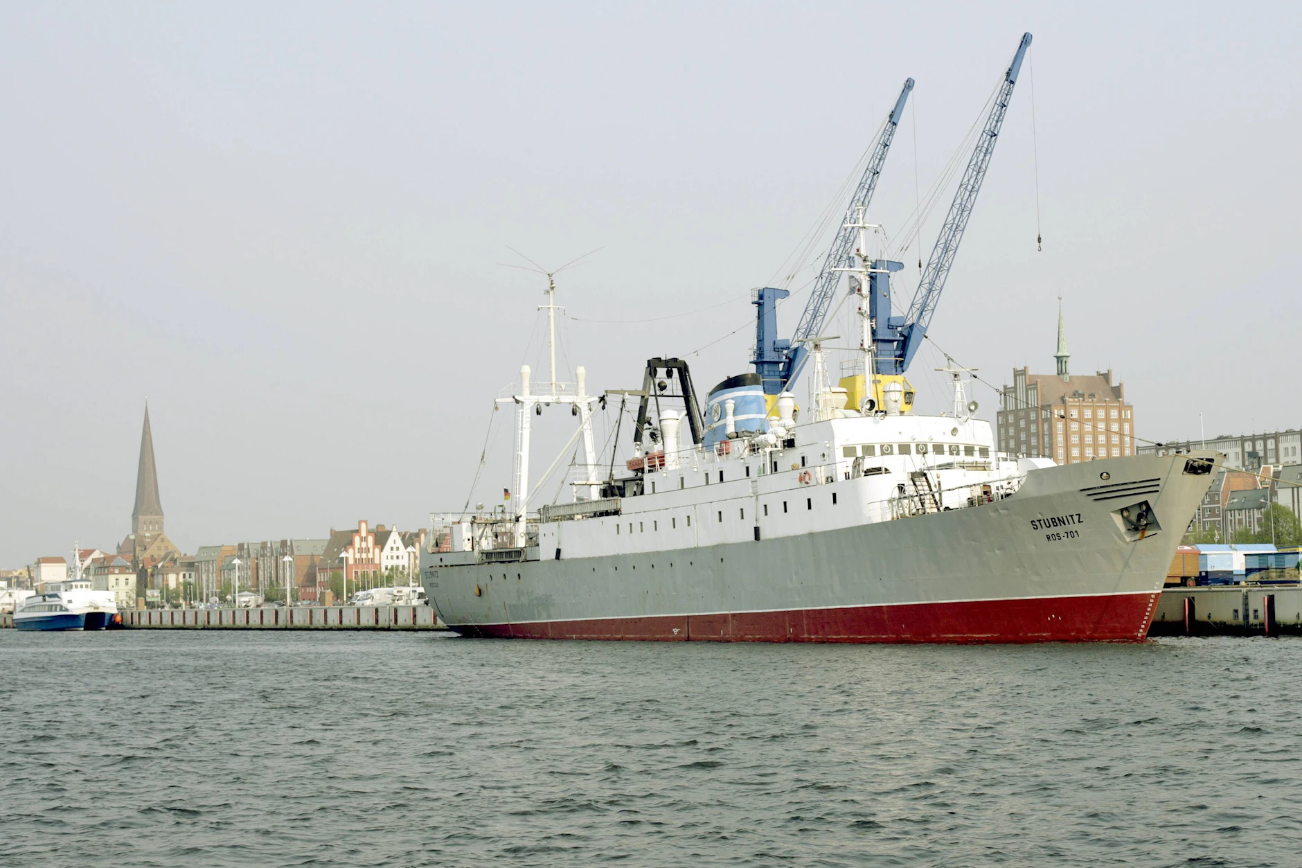 Die MS „Stubnitz“ war in der DDR ein bekannter Fischkutter. Heute dient das Schiff in Hamburg als Ort für Veranstaltungen.