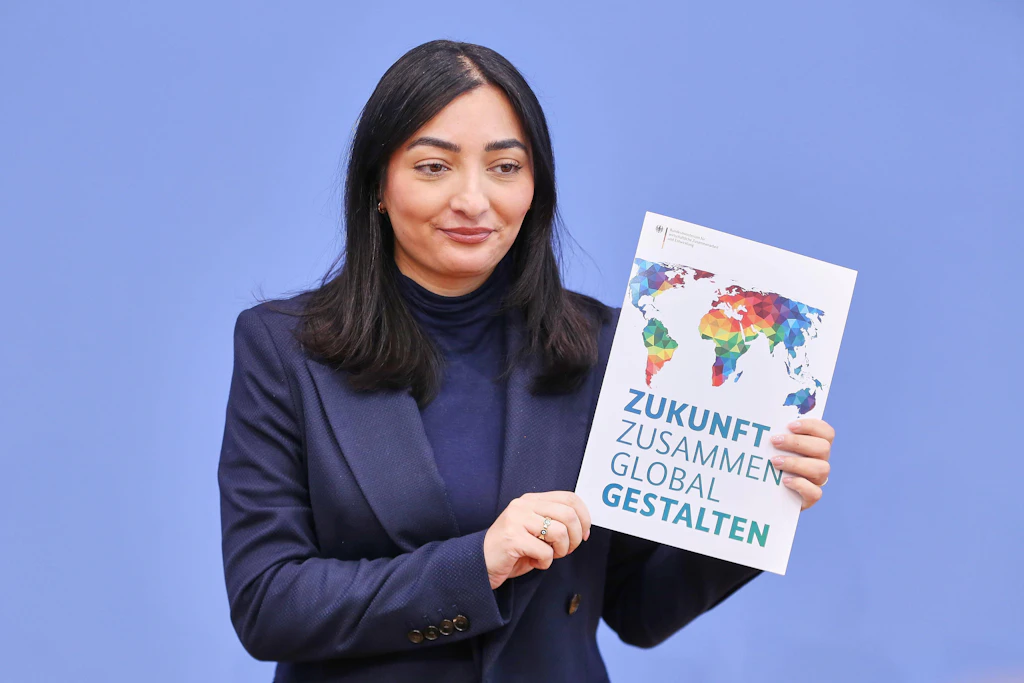 Steht angesichts des GIZ-Korruptionsskandals massiv unter Druck: die Bundesministerin für wirtschaftliche Zusammenarbeit und Entwicklung Reem Alabali Radovan (SPD).