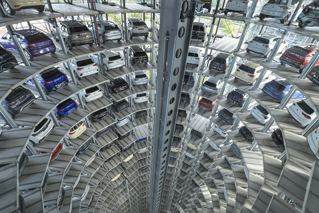 Die Krise der deutschen Autobauer verschärft sich. Droht VW und Co. jetzt sogar ein historischer Absturz?