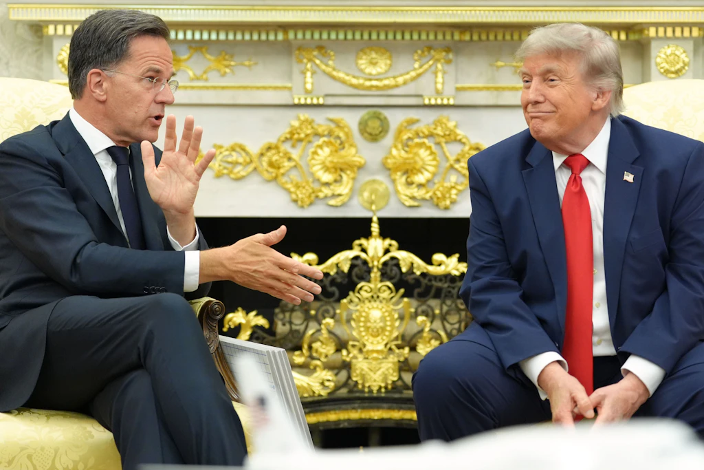 Kein „Küsschen“ für Trump: US-Präsident kritisiert Deutschland und lobt Selenskyj