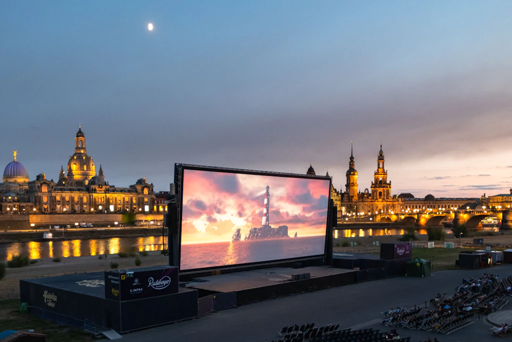 Schon optisch immer wieder ein Event: Die Filmnächte vor der Kulisse der Dresdner Altstadt 