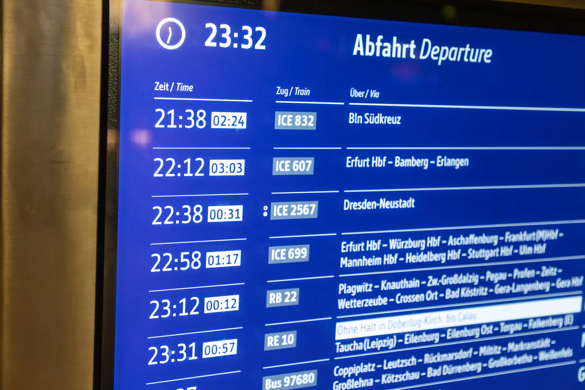 Beim Komplettausfall der Funk-Technik mussten Fahrgäste stundenlange Verspätungen in Kauf nehmen.