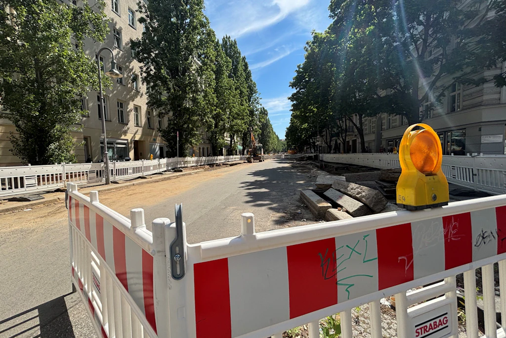 „Hören Sie die Vögel?“ Warum die Sredzkistraße in Prenzlauer Berg eine Flaniermeile werden soll