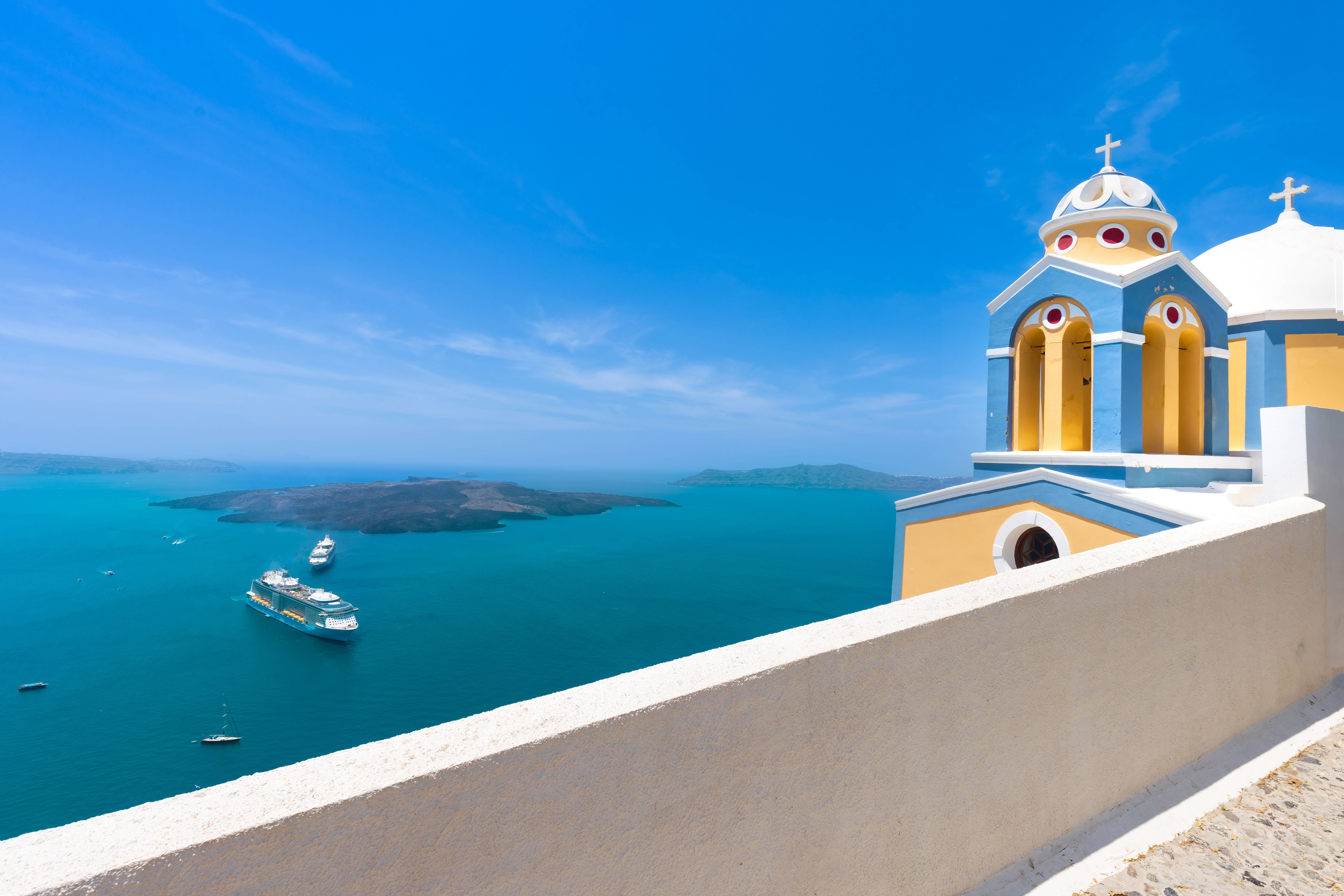 Auf Santorini kostet der erste Schritt an Land 20 Euro – und das ist erst der Anfang