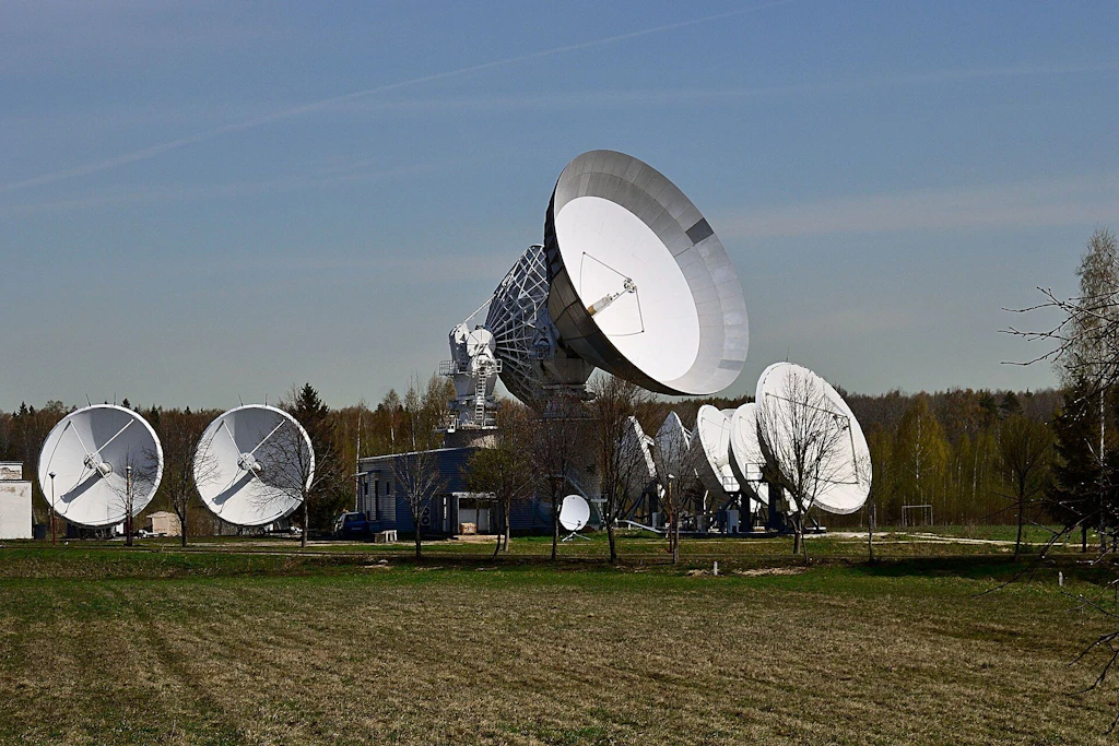 Ukraine trifft Russlands größten Satelliten-Teleport: Was der Angriff auf Dubna wirklich bedeutet