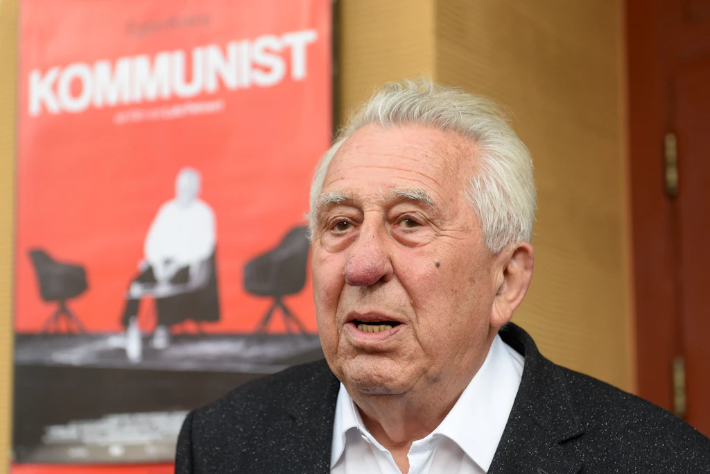 Egon Krenz, Protagonist des Kinofilms „Kommunist“