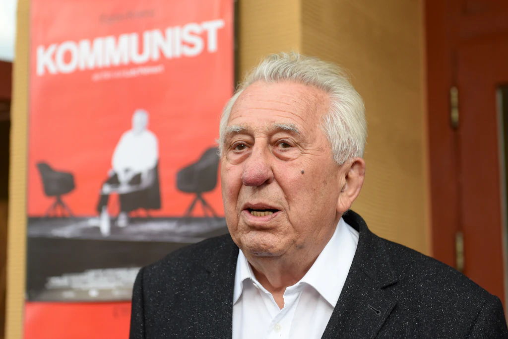 Goodbye, Egon! Kritische Gedanken zum Film „Kommunist“ und dessen Protagonisten