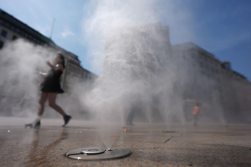 Um die 40 Grad Hitze: In den Städten braucht es künftig wesentlich mehr Abkühlungsmöglichkeiten.