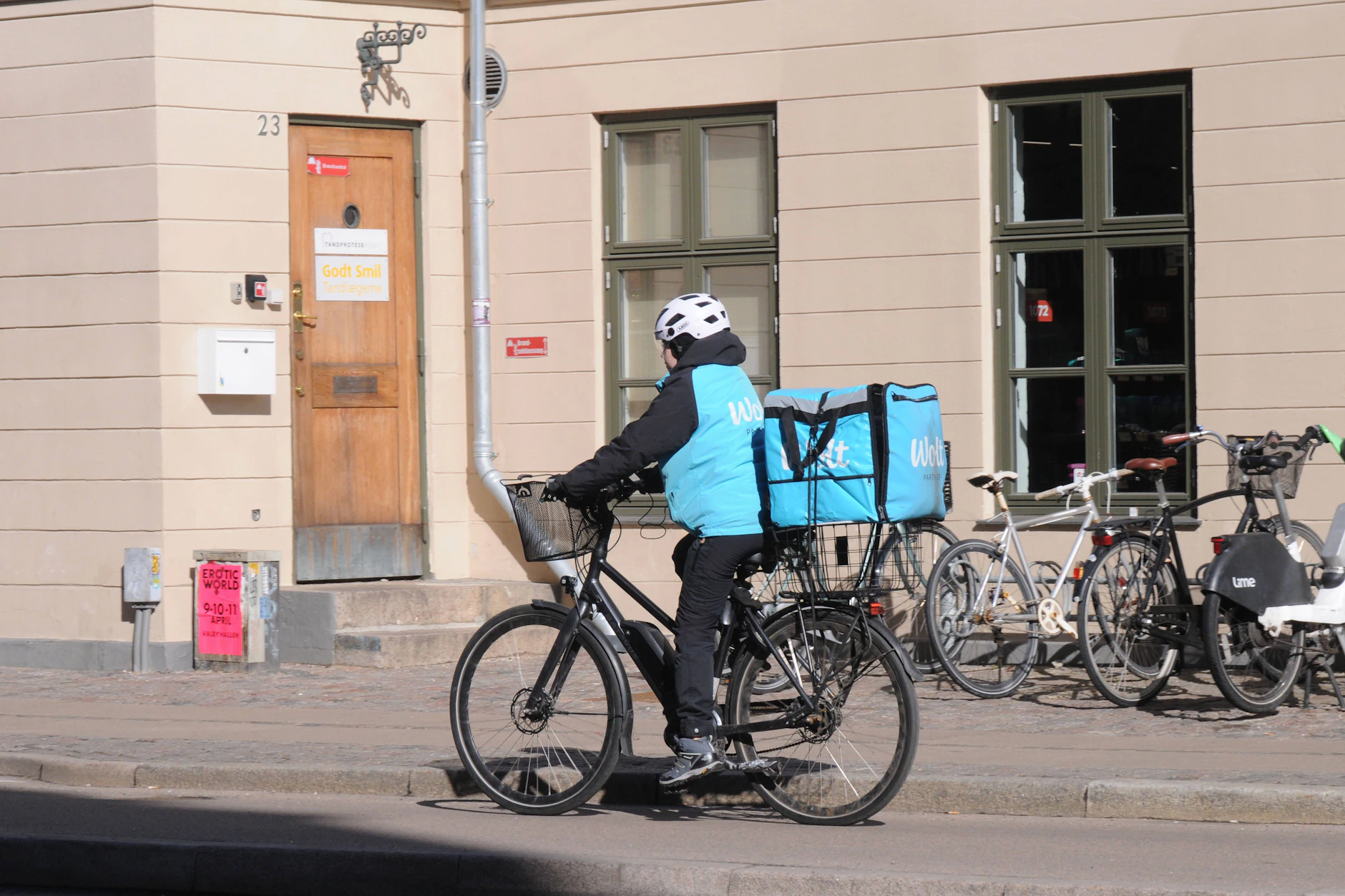 Die Lieferanten nehmen im Straßenverkehr kaum Rücksicht auf ihre Mitmenschen.