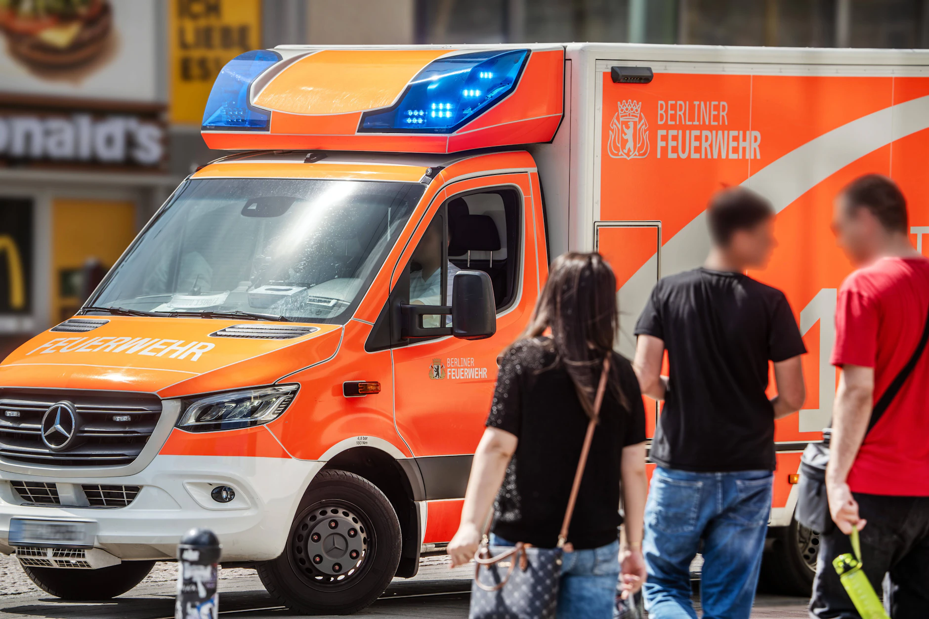 Auch der Berliner Feuerwehr wäre geholfen, wenn während der Hitzewelle weniger Menschen grillen würden.