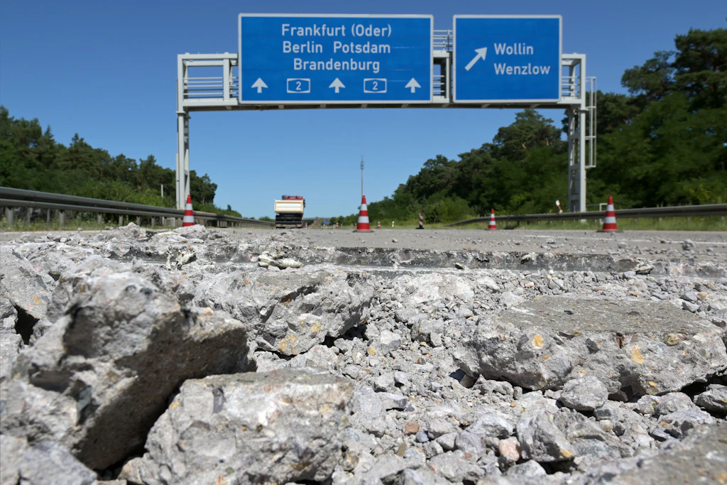 Die Hitze sorgte für massive Schäden auf der A2.