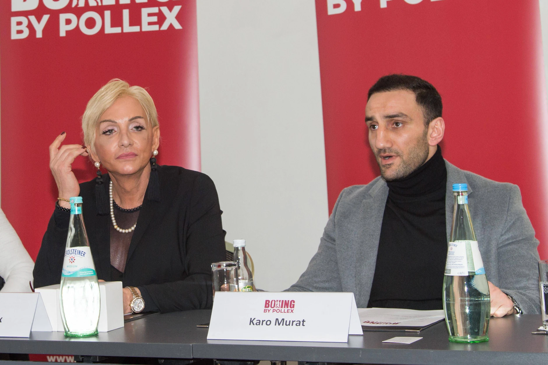 Etchika Pollex (l.) und Boxer Karo Murat bei einer Pressekonferenz in Berlin im März 2018.