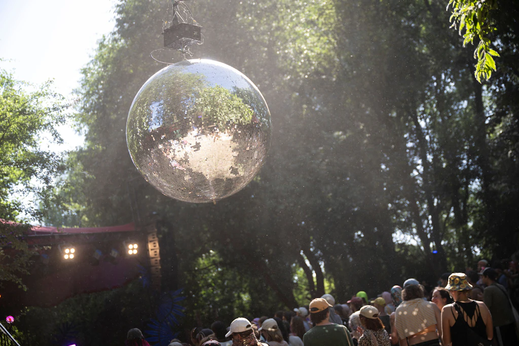 Wegen Bränden in der Nähe des Fusion-Festivals wurde die Veranstaltung unterbrochen.