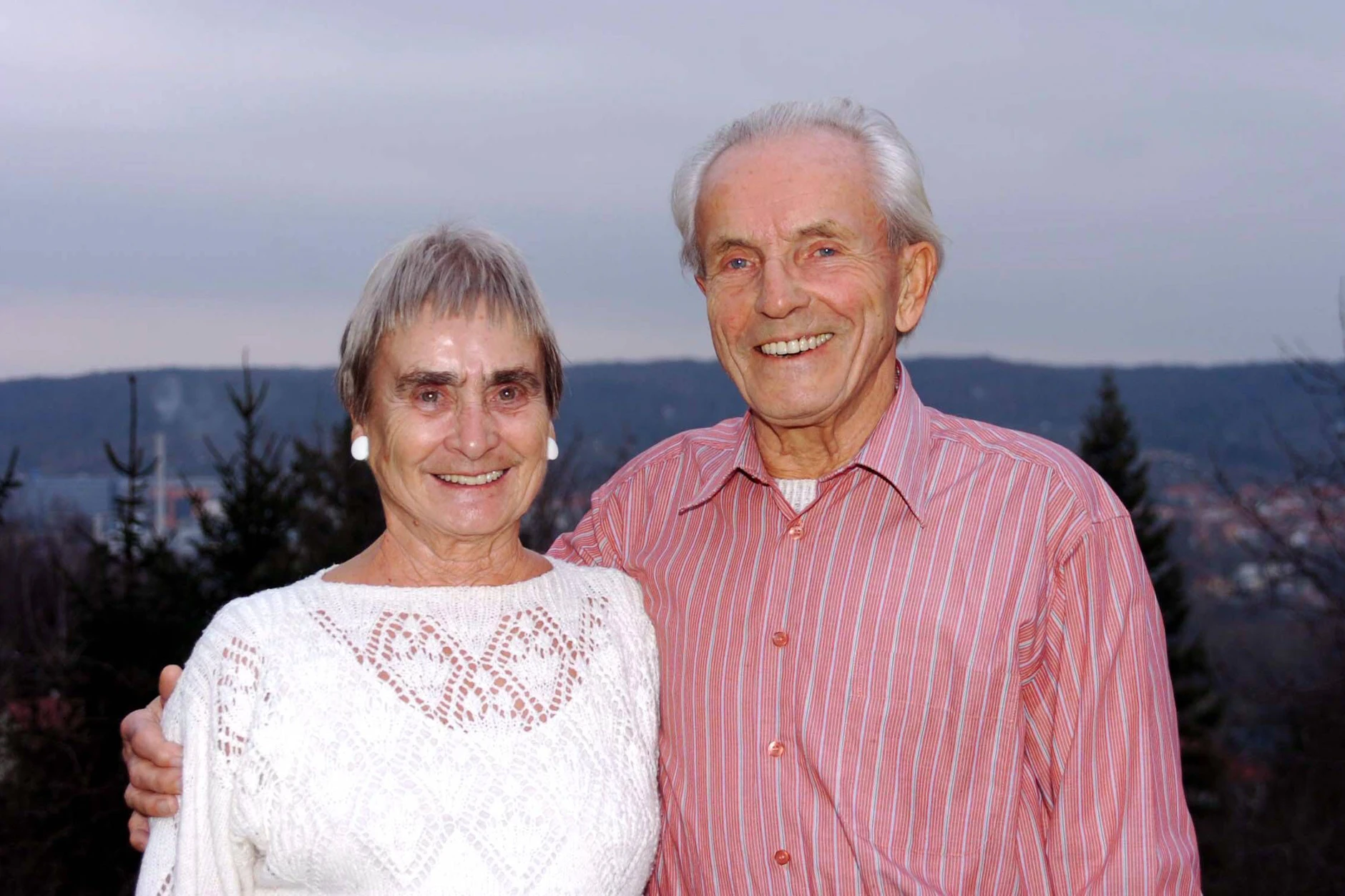 Georg Buschner (r.) im Dezember 2005 mit seiner Frau Sonja in Jena.
