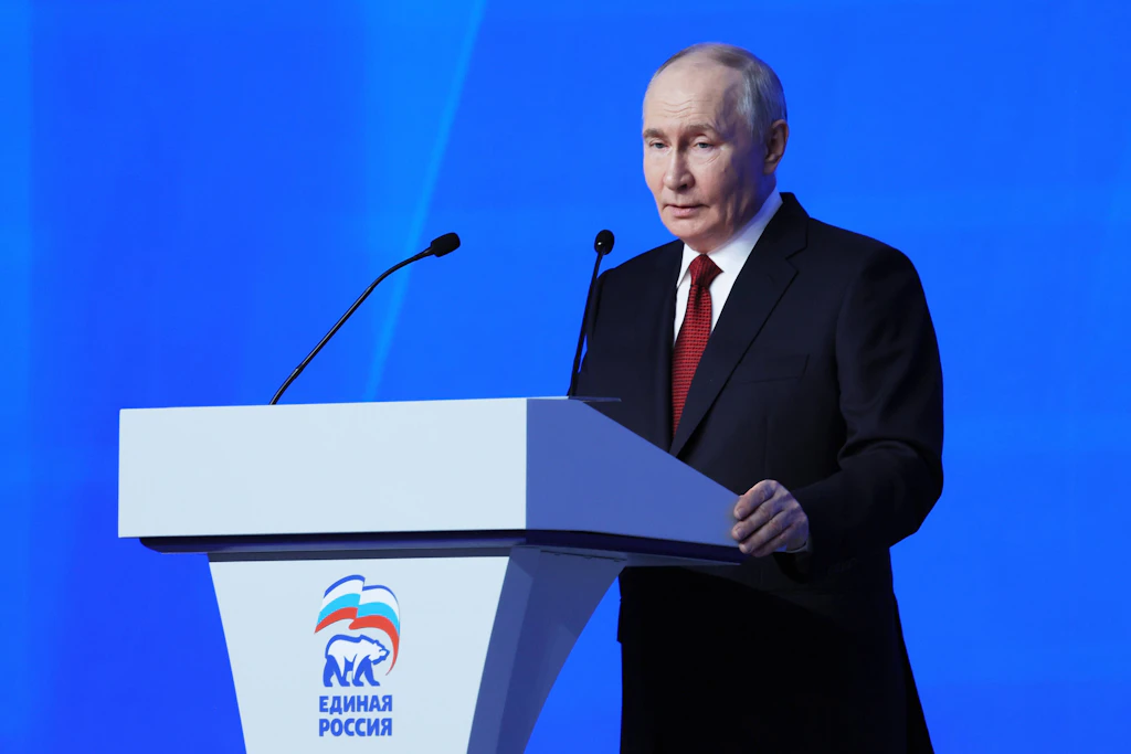 Russlands Präsident Wladimir Putin auf dem Parteitag der Partei Geeintes Russland.