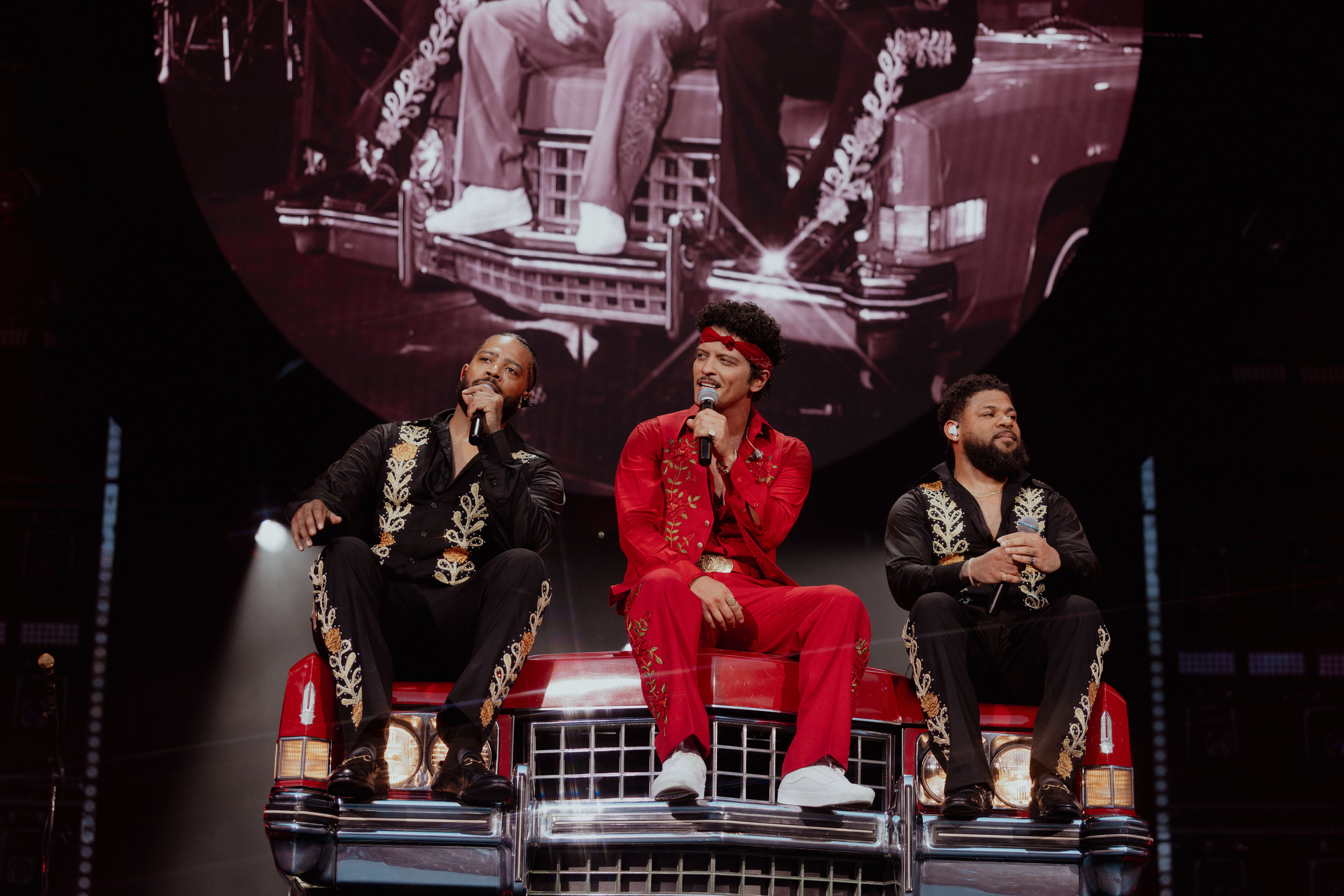 Vor 70.000 Fans: Wie der Superstar Bruno Mars Berlin ins Schwitzen brachte