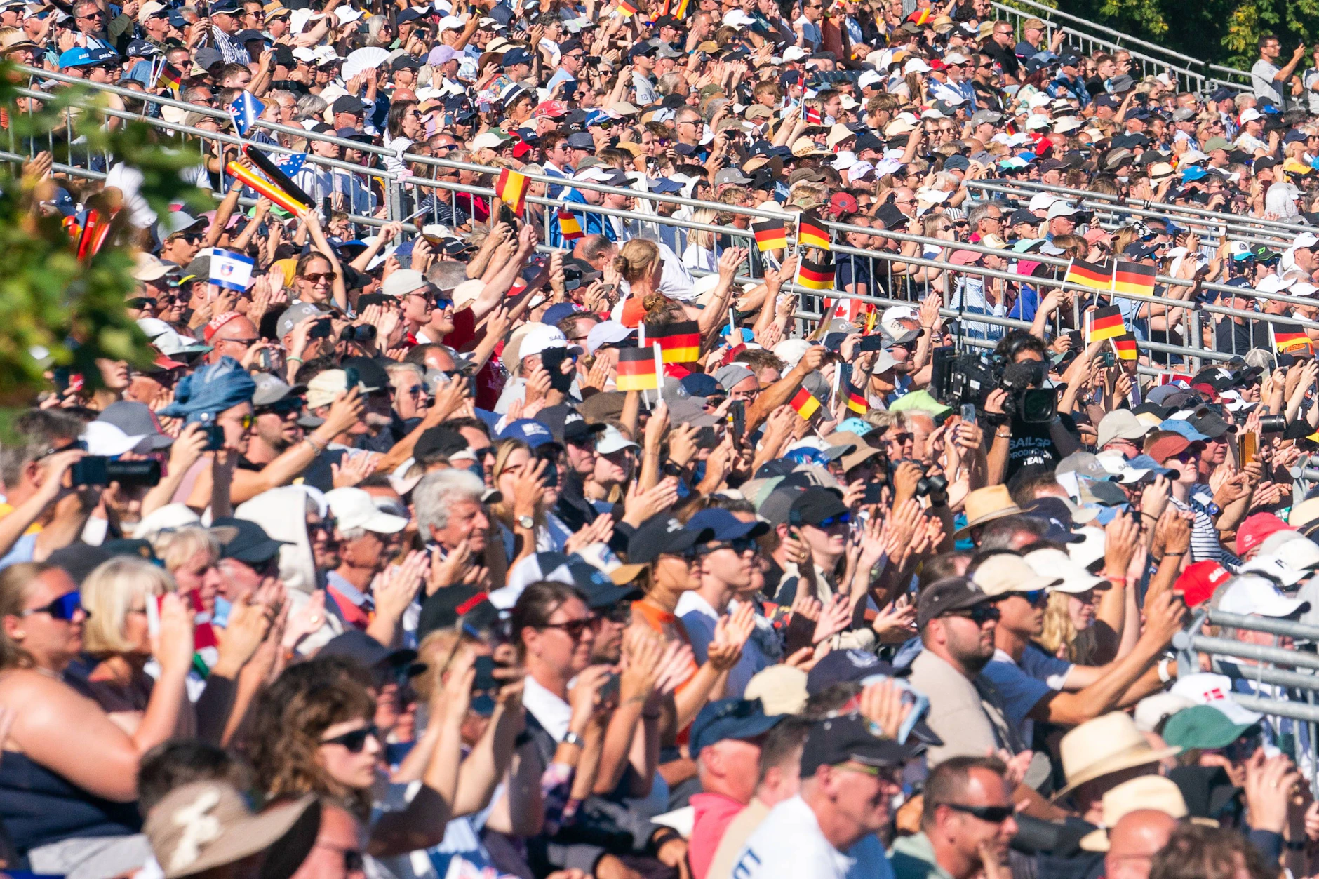 Im August 2025 waren die Zuschauertribünen zum Sail Grand Prix in Sassnitz prall gefüllt.