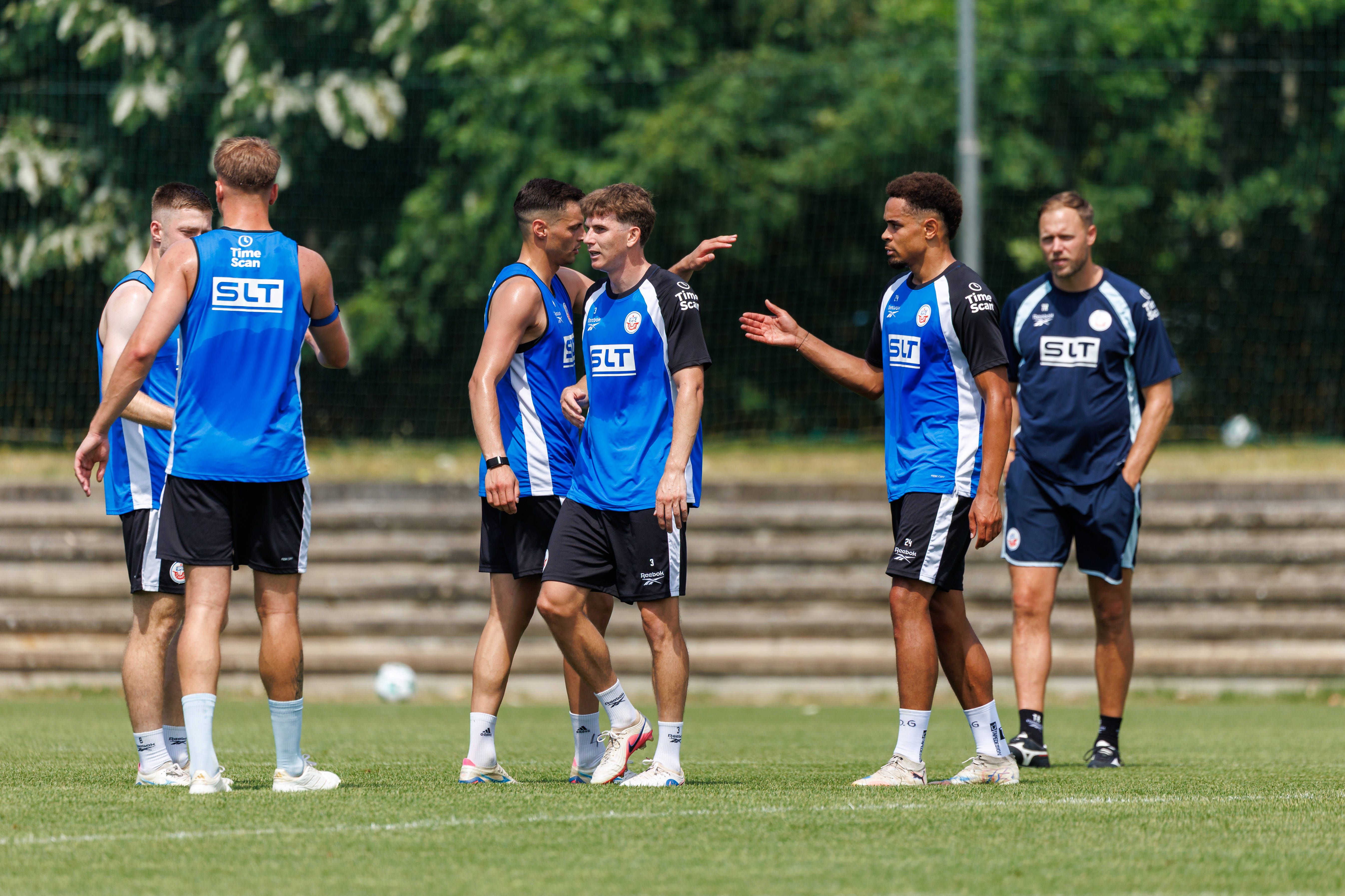 Brinkmann bittet zum Auftakttraining: Welche Zugänge helfen Hansa auf dem Weg?