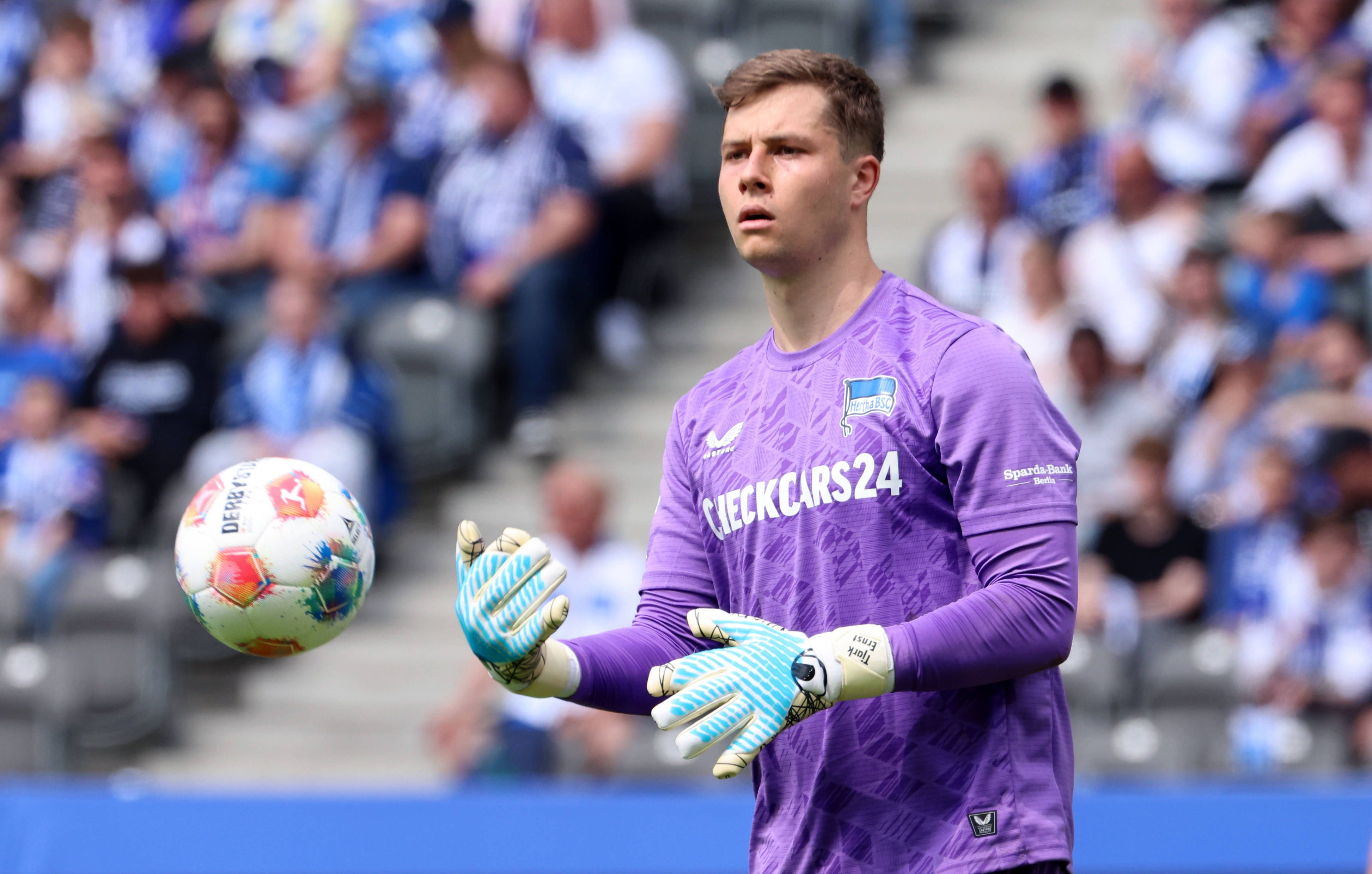 Poker um Hertha-Torwart Ernst: Jetzt mischt Celtic Glasgow mit