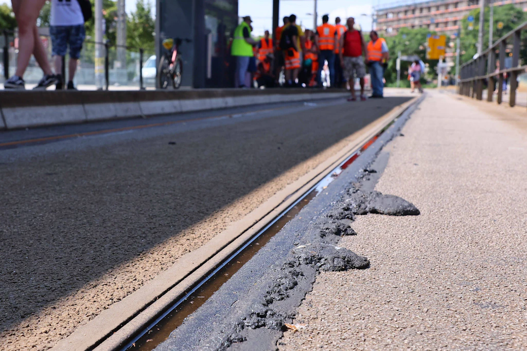 Hitzewelle sorgte für Chaos bei der Straßenbahn: So wollen die Verkehrsbetriebe das zukünftig verhindern