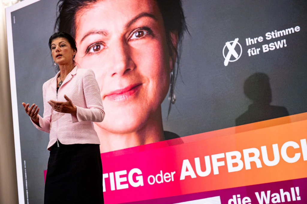 Wagenknecht vergleicht ARD und ZDF mit DDR-Fernsehen – und fordert Weidel zum Duell